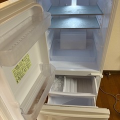 2ドア冷蔵庫の画像