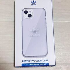 アディダスiPhoneケース6.7インチの画像
