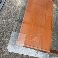 ガラステーブルの画像