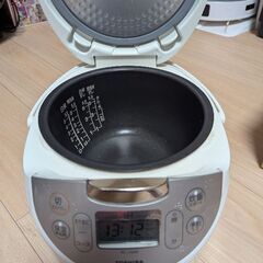 炊飯器 東芝(TOSHIBA) IHジャー RC-10HK 5.5合炊きの画像