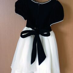【中古品】秋冬用　120cm　女の子ワンピースドレスの画像