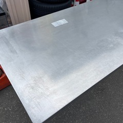 業務用 ステンレス 作業台 調理台 厨房設備 W1430 D600 H785 三方フレーム 中古品 ④の画像