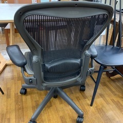 Herman Miller アーロンチェアの画像