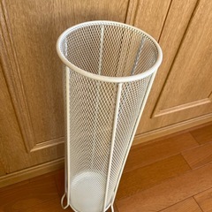 トイレットペーパーホルダー白の画像