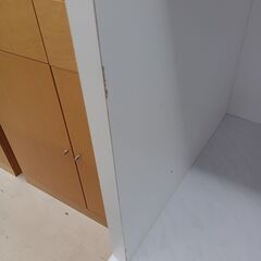 リユースのサカイ栃木店★ジモティ割あり★ ㈱山清工業 食器棚  W80×D43×H192 クリーニング済み TC10649の画像