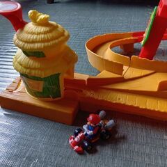 ホットウィール　マリオ　ジャングル王国レース　ミニカー　レースロード　ホットウィールズの画像