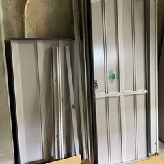 新品物置　未組み立ての画像