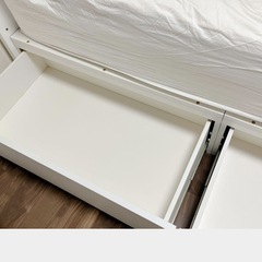 ニトリ　ダブルベッドフレーム　深型引き出し付きの画像