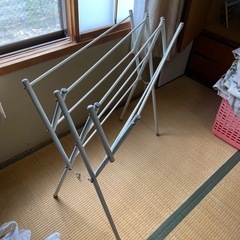 室内物干しの画像