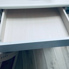 子供用学習机（椅子付き）の画像