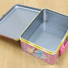 Disney（ディズニー）　BEVERLY　缶ケース　横20㎝、奥行き16㎝、高さ9㎝の画像