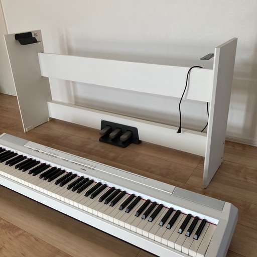 美品　YAMAHA電子ピアノ　P115WH  