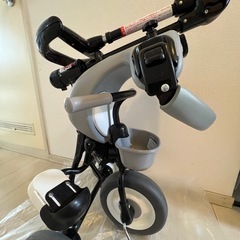 折りたたみ三輪車の画像
