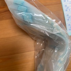 メデラ　手動搾乳機＆カネソン母乳バッグの画像