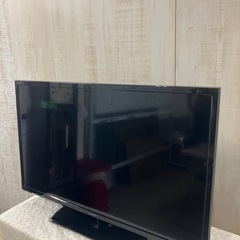 J428⭐️SHARP AQUOS 32型　2018年製　液晶テレビ　リモコン無しの画像
