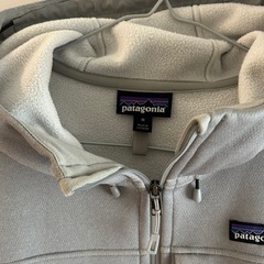 patagonia フリースパーカー M グレの画像