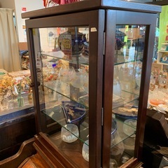 店舗・出張買取実施中★木製ガラス棚　ブラウン（食器類は付属されません）　開戸の画像