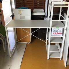 右棚付ワークデスク　机　テーブル　中古品の画像