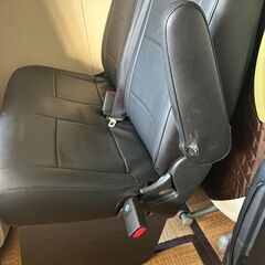 トヨタ　ハイエース　シートの画像