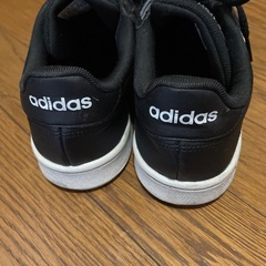adidas スニーカー　27㎝　の画像