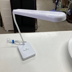 I2509-202 USB給電式デスクLEDライト 点灯確認済み 中古の画像