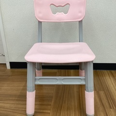 【トレファクマーケット久喜店】小さな子供がいるご家庭にお勧め！　キッズデスク&チェアの画像