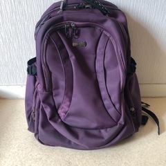 ピエールカルダンのオリジナルリュック（紫色）の画像