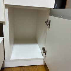 食器棚の画像