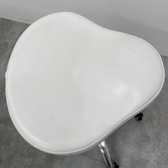 キャスター付き椅子　スツール　昇降式の画像
