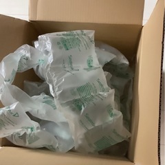 ダンボール＋緩衝材セットの画像