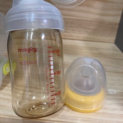 おしゃぶり(ほぼ未使用)  搾乳機と吸い口のセット　授乳ケープの画像