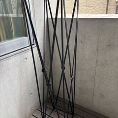 お花を入れていた入れ物・バケツつき(名称不明)の画像