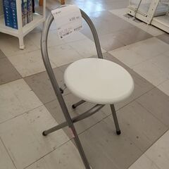 ★リユースのサカイ千葉中央店★  折り畳み椅子  H67×D36×W35 クリーニング済み TC4560の画像
