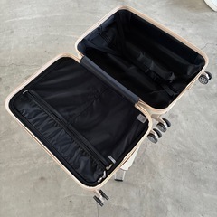 キャリーケース ホワイト＆ピンクの画像