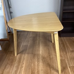 三本脚ダイニングテーブル【町田市再生家具】251694の画像
