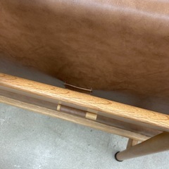 🤎極美品🤎NITORI ニトリ🤎2人掛けソファ🤎オークエスト🤎天然木🤎PVCレザー🤎ブラウン🤎おしゃれ🤎2451の画像