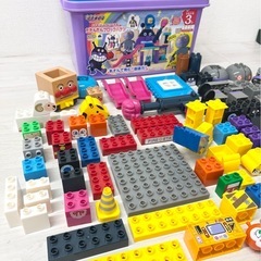 M【中古品】アンパンマン だだんだんブロックバケツ ばいきんまんとなかまたち 知育玩具 ホビー用品の画像