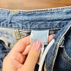 デニム風のダメージ加工ショートパンツ（水陸着用可）の画像