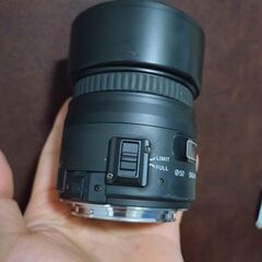 優良品　sigma AF macro 50mm f2.8 純正フード付き　canonマウントの画像