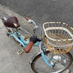 子供用　自転車22inchとヘルメットセットの画像