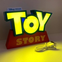 PIXAR トイストーリー LED ナイトライト USB 電池 ランプ ロゴ サインの画像
