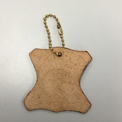 イルカ　革　キーホルダーの画像