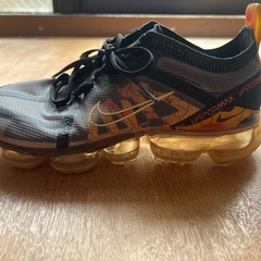 Nike Air Vapormax ブラック/オレンジ23.5センチの画像