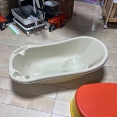 【中古】ミッフィーおまる&ステップとベビーバスの画像