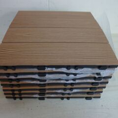 未使用/新品　 ウッドパネル 人工木 25枚セット  ジョイント式 ベランダタイル ジョイントパネル 30×30cm 正方形の画像