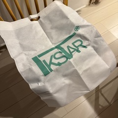 IKSTAR チェアパッド 低反発 椅子 クッション 裏面は滑り止め加工され 通気性 ブラック
の画像