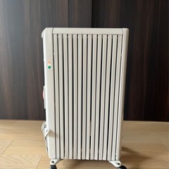 デロンギ　オイルヒーター 071221TEC　 1200W の画像