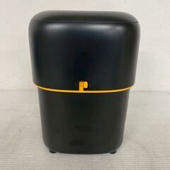 YUPOSL MUSHROOM ペット用自動給餌器 YPF01 ペット用品 ブラック 通電確認済 自動餌やり 単一3本 Y2224の画像