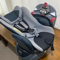 チャイルドシート　アプリカ　回転　コンビ　新生児から　isofixの画像