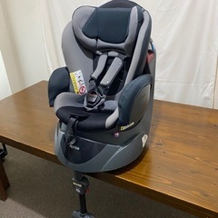 チャイルドシート　アプリカ　回転　コンビ　新生児から　isofixの画像